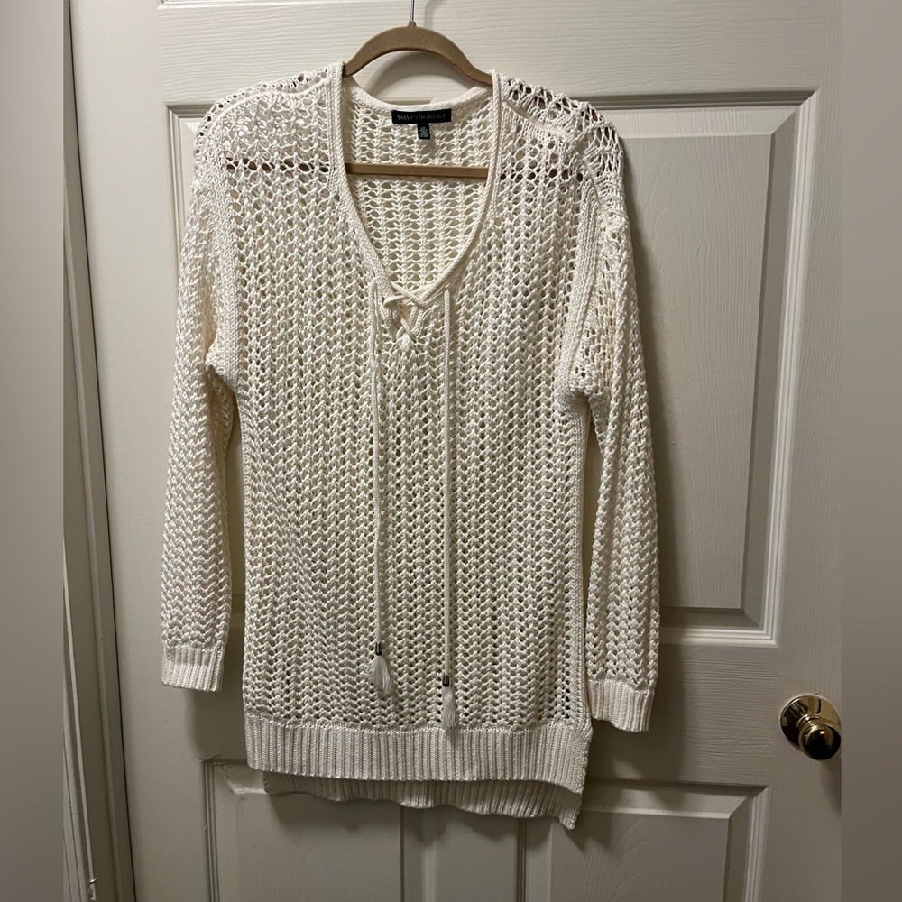 Sax's Fifth AveWomen's White Open Weave Knit Sweater.‎ Sz Lg. Resort wear